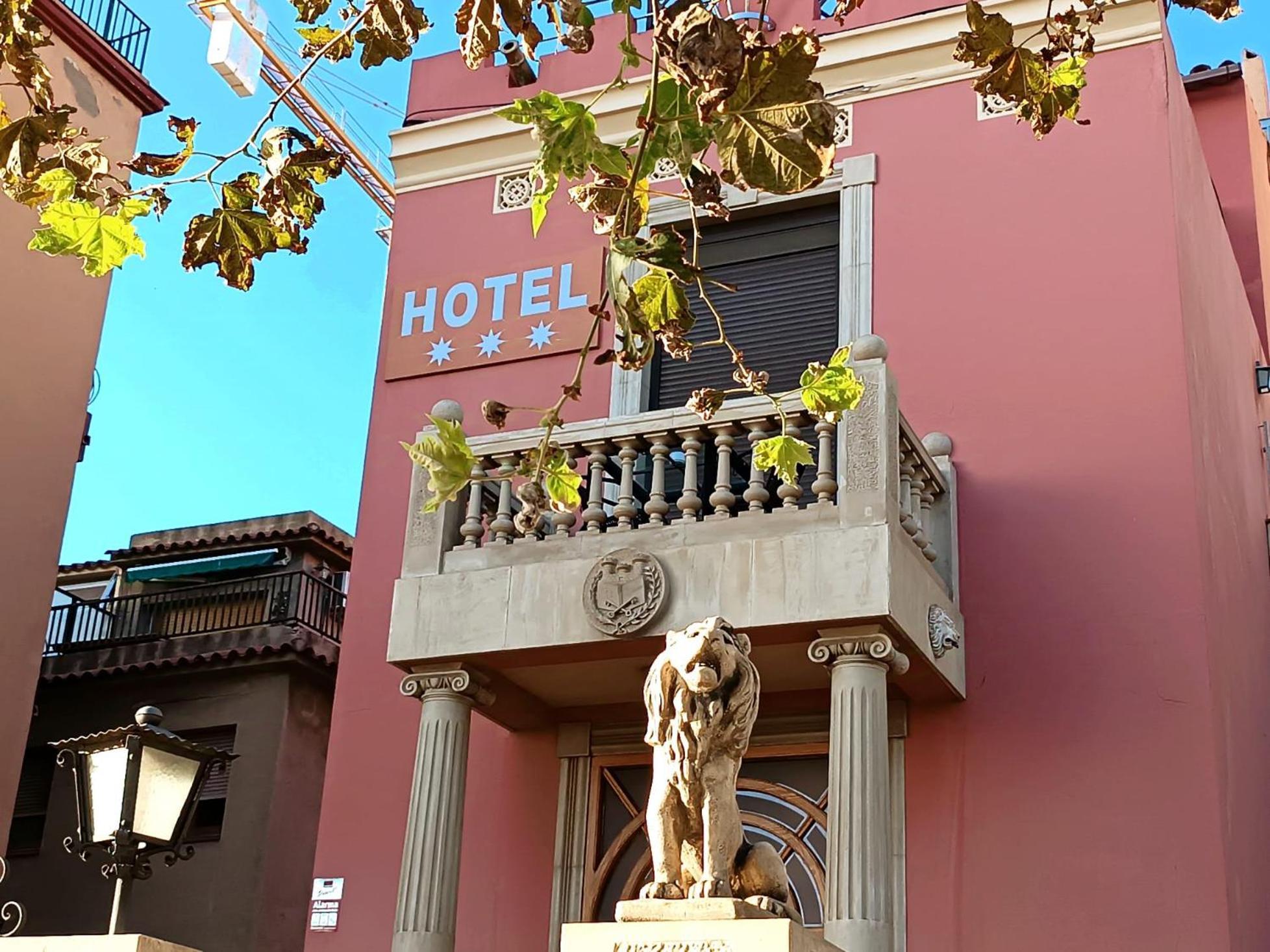 Hotel Llar De Capitans Масноу Екстер'єр фото